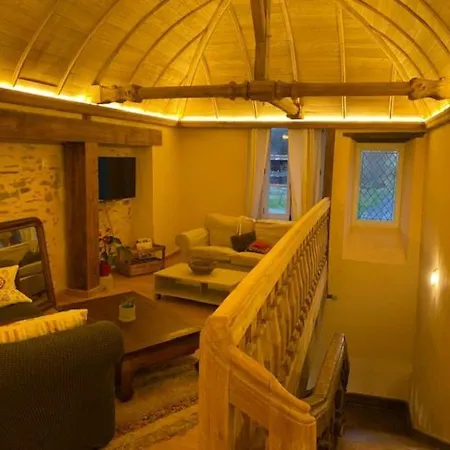 Chateau Xixeme Pres Du Mans : Piscine, Parc, Proche Foret Et Cite Medievale - Fr-1-410-354 * Parennes