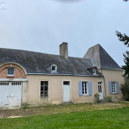 Chateau Xixeme Pres Du Mans : Piscine, Parc, Proche Foret Et Cite Medievale - Fr-1-410-354 بيت للعطل Parennes