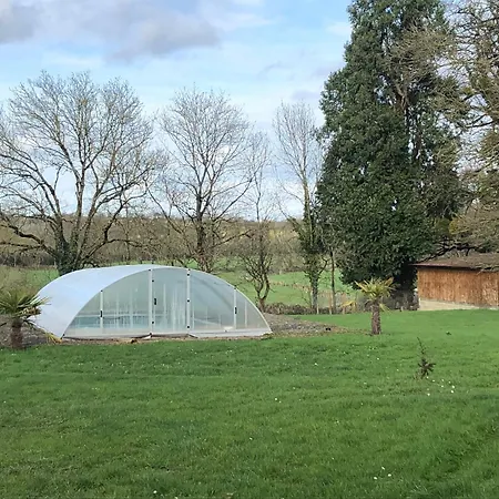 度假居 Chateau Xixeme Pres Du Mans : Piscine, Parc, Proche Foret Et Cite Medievale - Fr-1-410-354 *